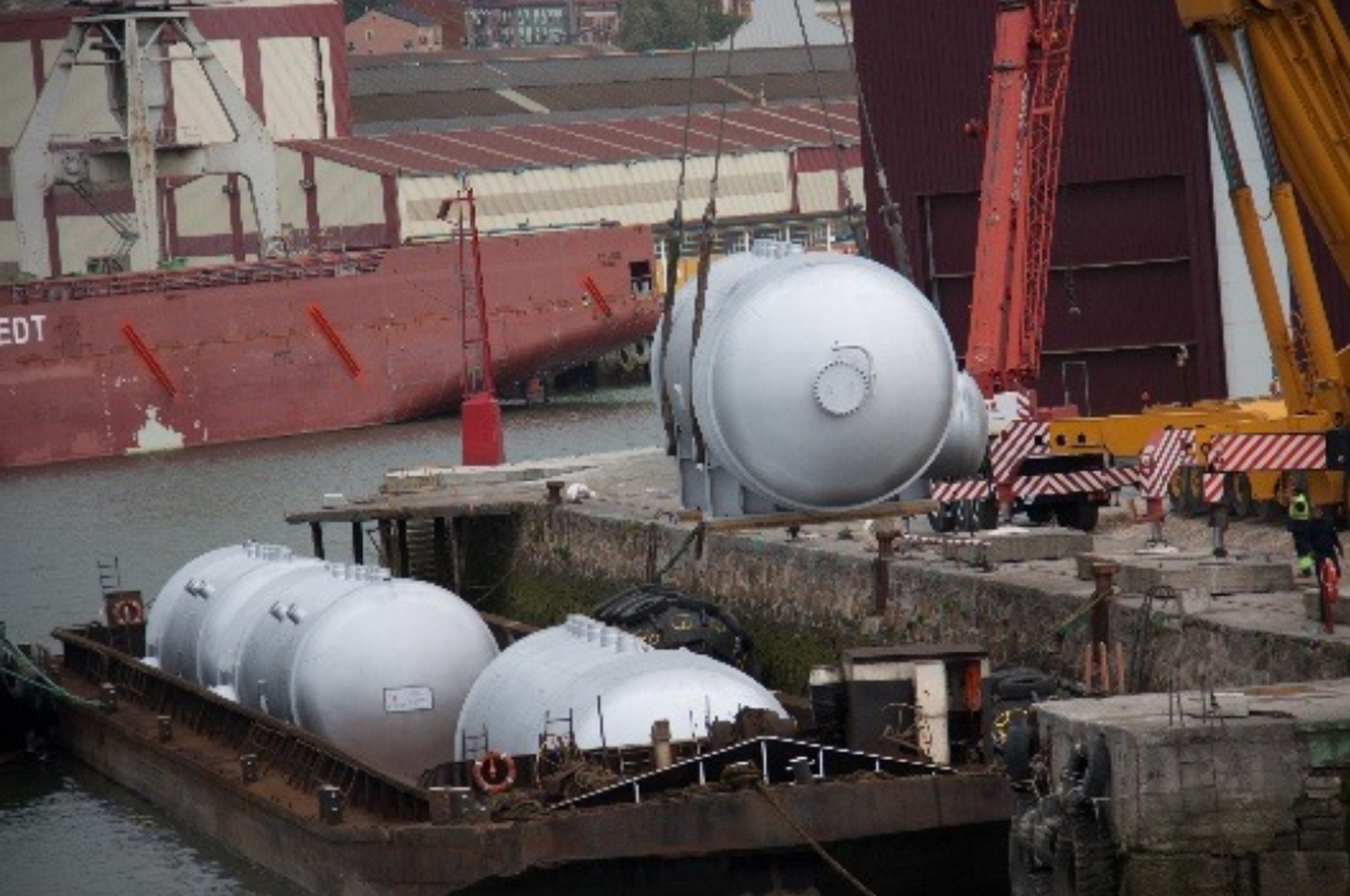 Energía Fósil & Energía Renovable   (EPC)